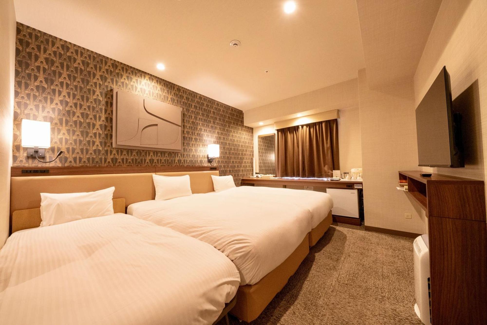 โรงแรมฟุกุโอกะ โรงแรม 3*